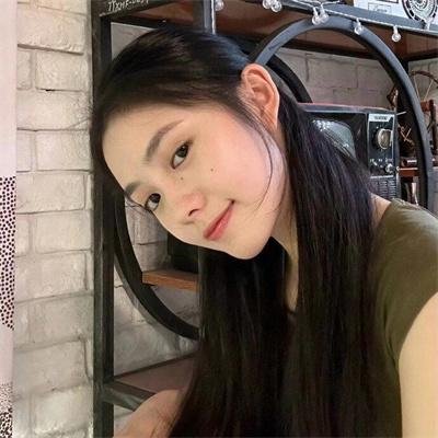 比基尼少女